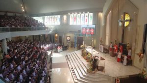 Keluarga besar Yayasan Santo Yakobus merayakan HUT ke-37 Yayasan Santo Yakobus di Gereja Santo Yakobus, Paroki Kelapa Gading, Senin (27/7/2026).